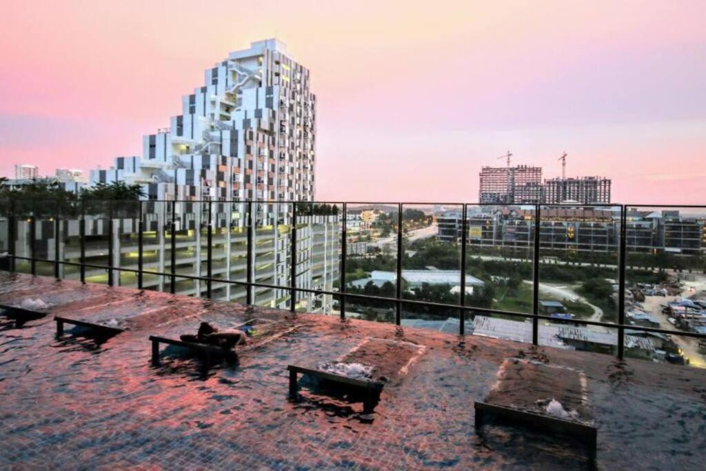 Lovely 3-Bedroom Serviced Apartment @ サイバージャヤ エクステリア 写真
