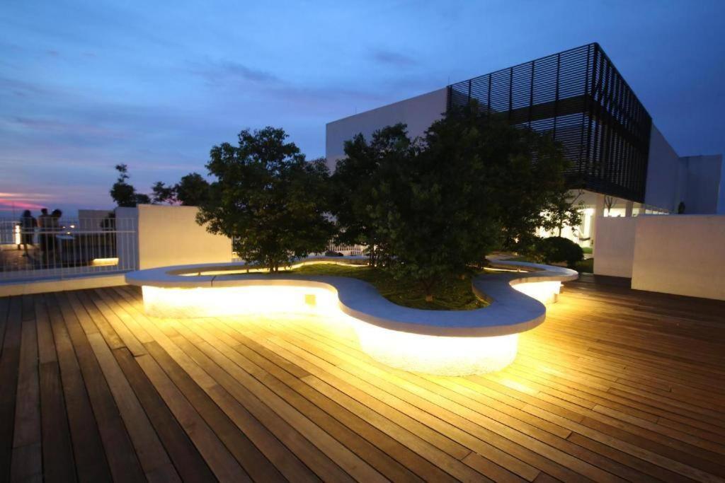 Lovely 3-Bedroom Serviced Apartment @ サイバージャヤ エクステリア 写真