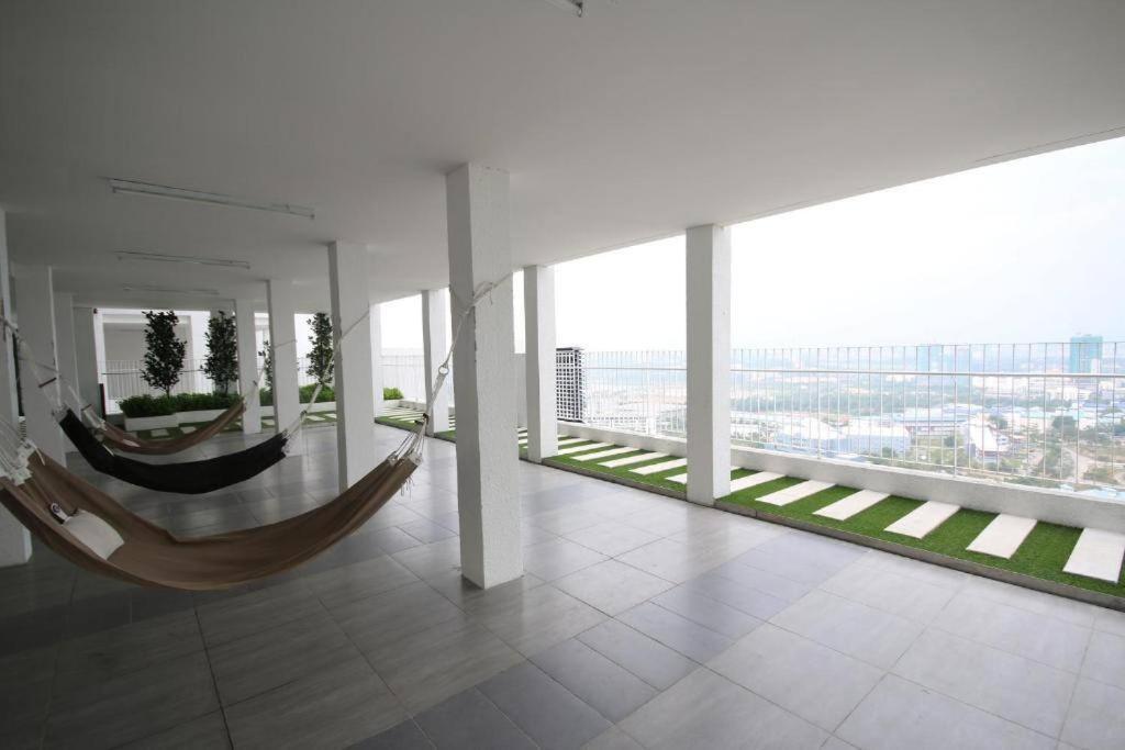 Lovely 3-Bedroom Serviced Apartment @ サイバージャヤ エクステリア 写真