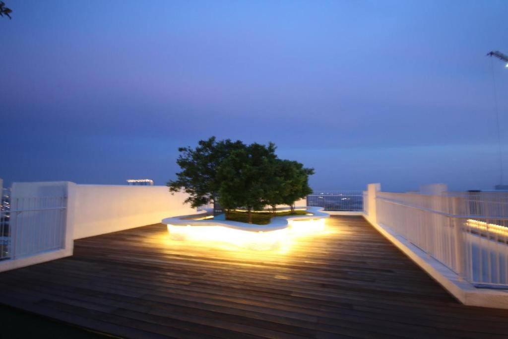 Lovely 3-Bedroom Serviced Apartment @ サイバージャヤ エクステリア 写真